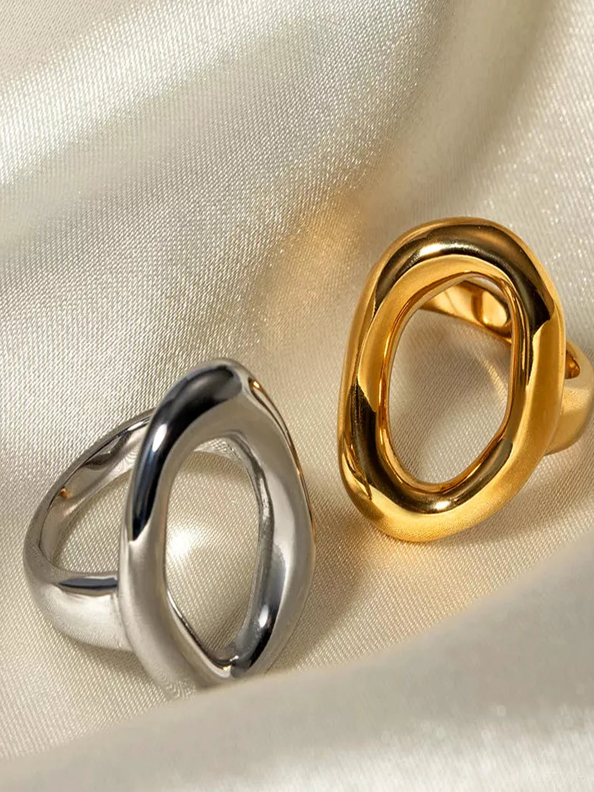 Modern Hollow Oval Ring
