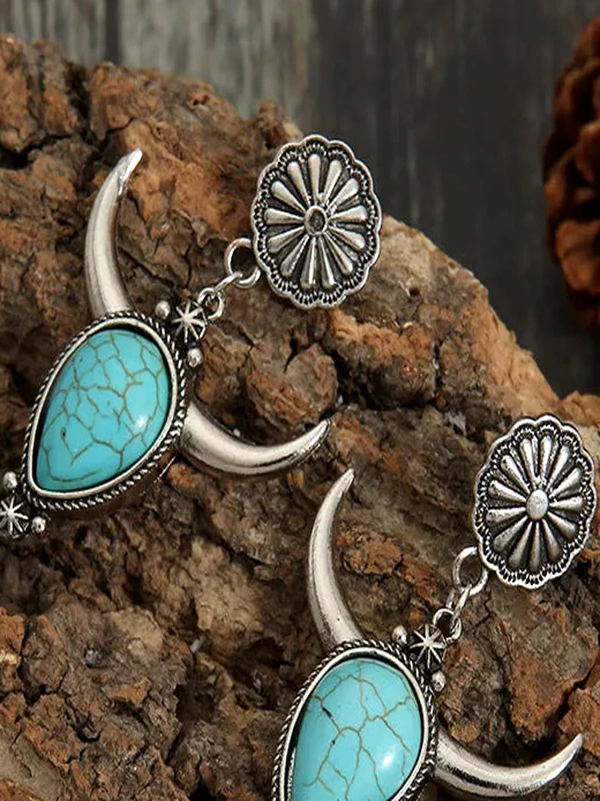 Artificial Turquoise Alloy Cow Head Earrings