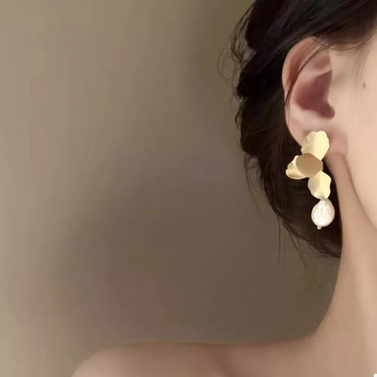 Geometric Circle Drop Earrings