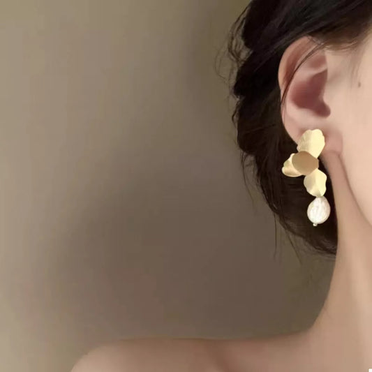 Geometric Circle Drop Earrings