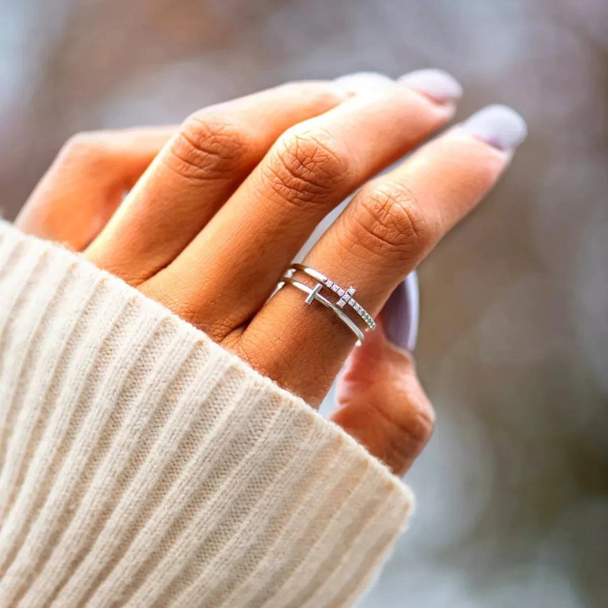 Double Band Cross Ring