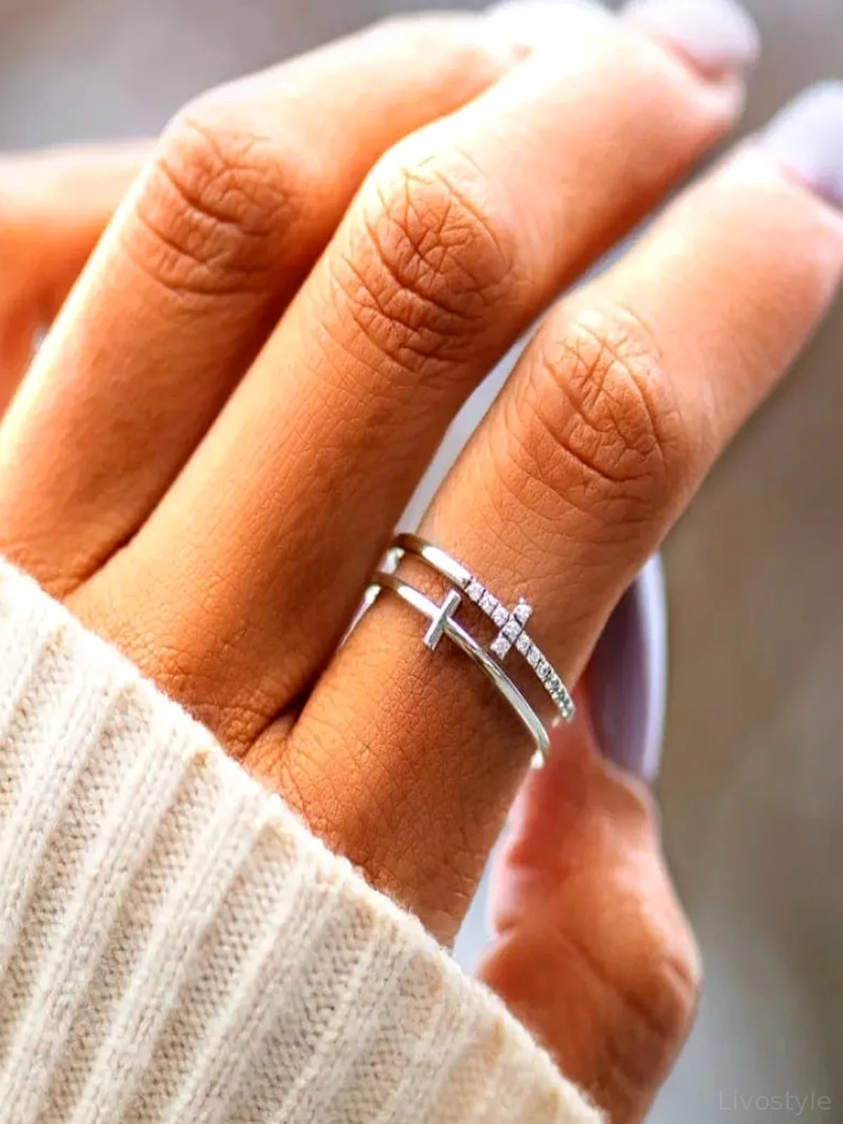 Double Band Cross Ring