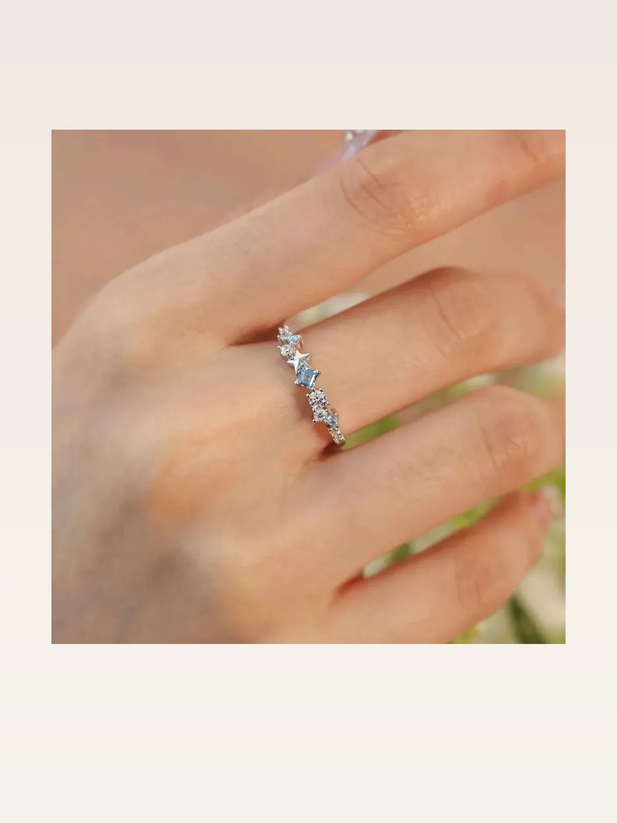 Star Inlaid Zircon Ring