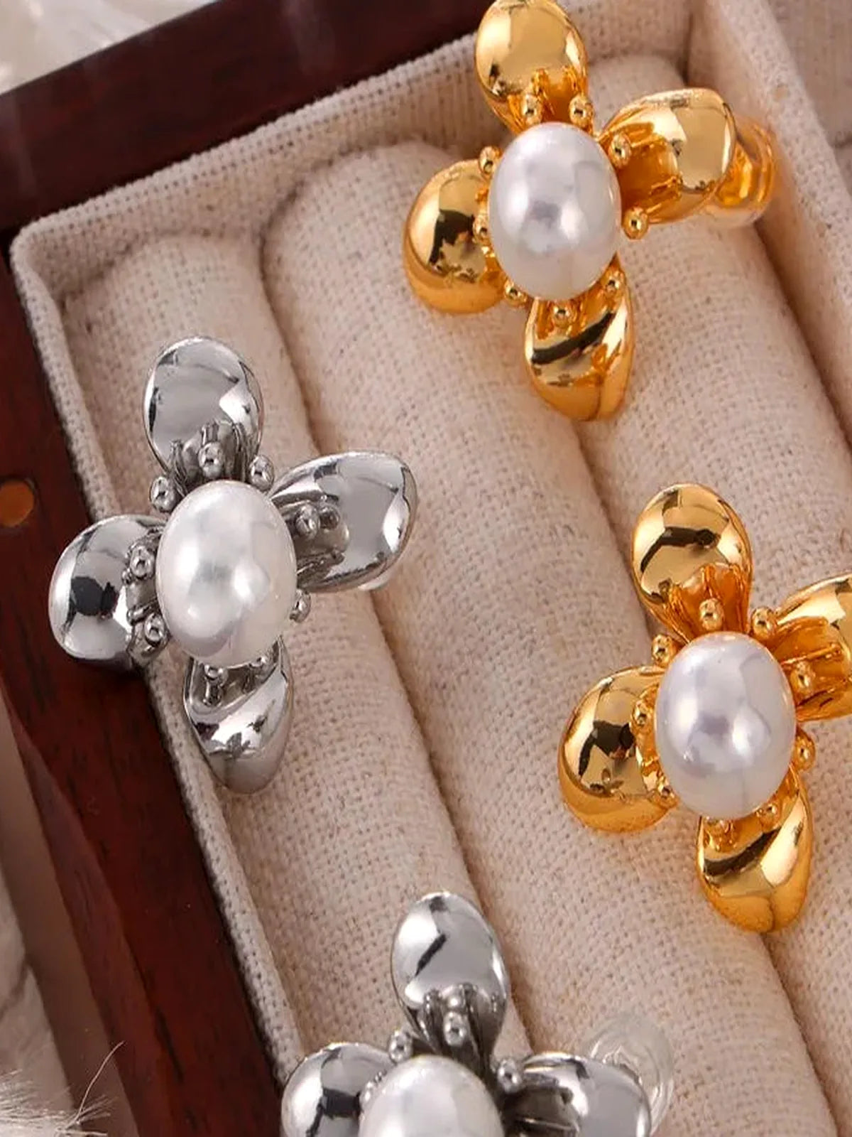 Synthetic Pearl Titanium Steel Flower Earrings