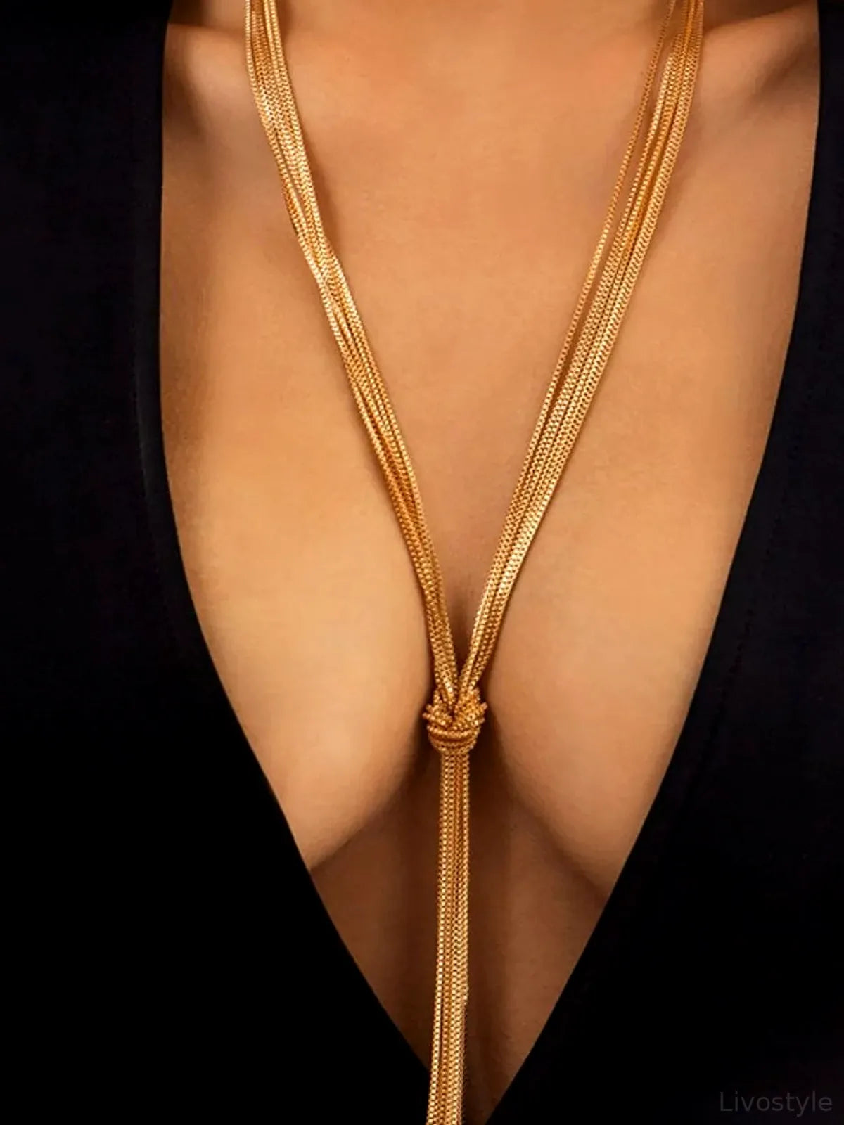 Twisted Knot ChainTassel Necklace